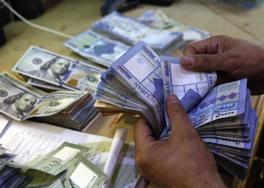 A continuous rise in the dollar exchange rate on the black market
