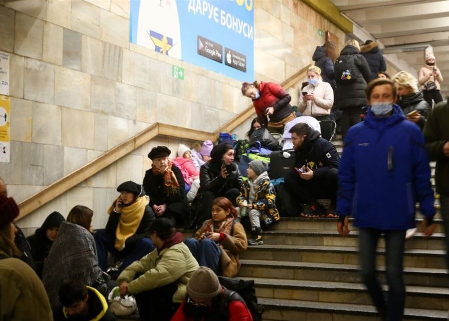 Watch: People singing at the metro station during this 5 hour air raid siren