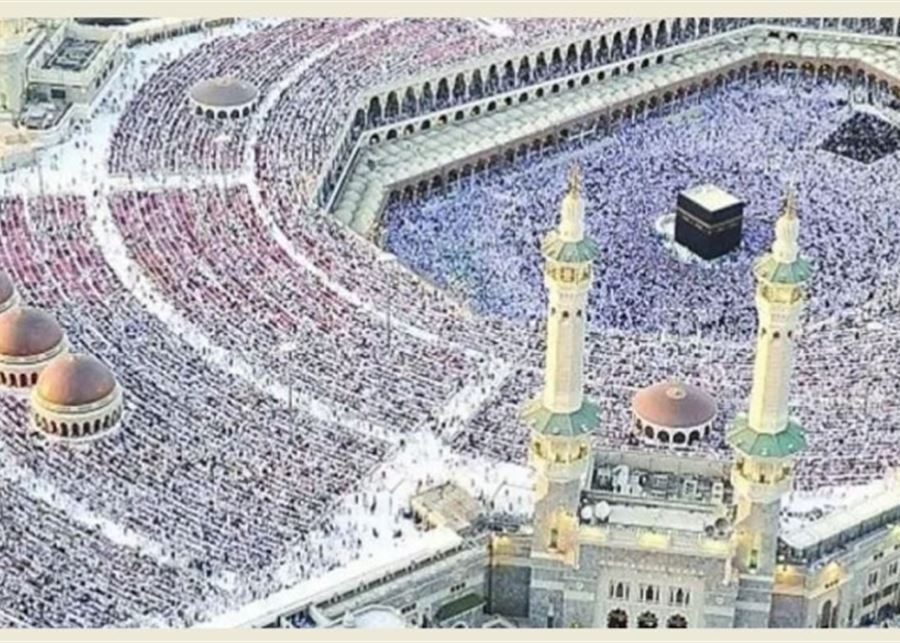 Saudi Arabia urges pilgrims to stay indoors during Hajj high point