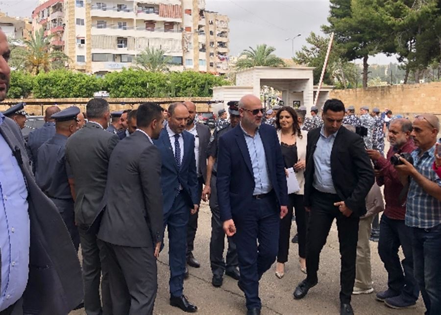 Minister of Interior arrives at Sidon Serail